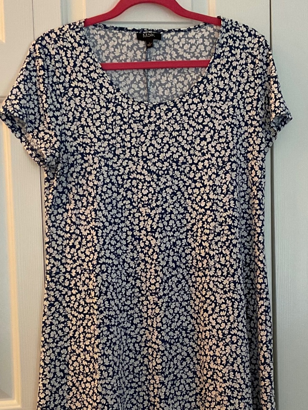 MSK Women’s dress size Large Blue and White Floral